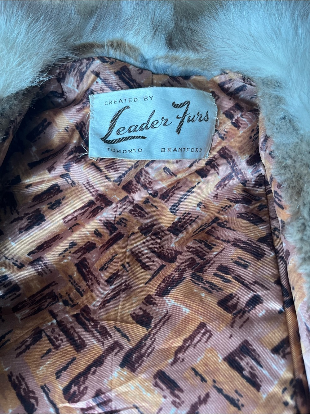 Sweet vintage fur coat - Picture 2 of 6